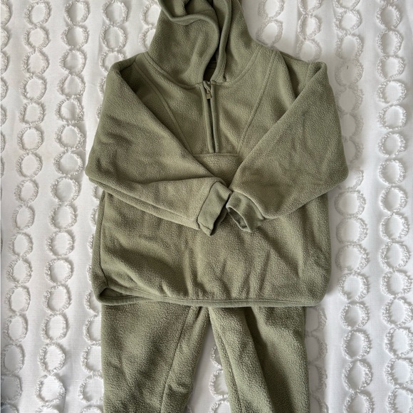 Primark Other - Primark Kids Olive Jogger Set